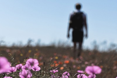 άνθρωπος έχει πετάξει ό, τι τον βαραίνει