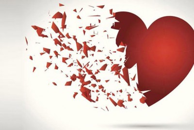 μια ραγισμένη καρδιά που εξαφανίζεται σιγά σιγά